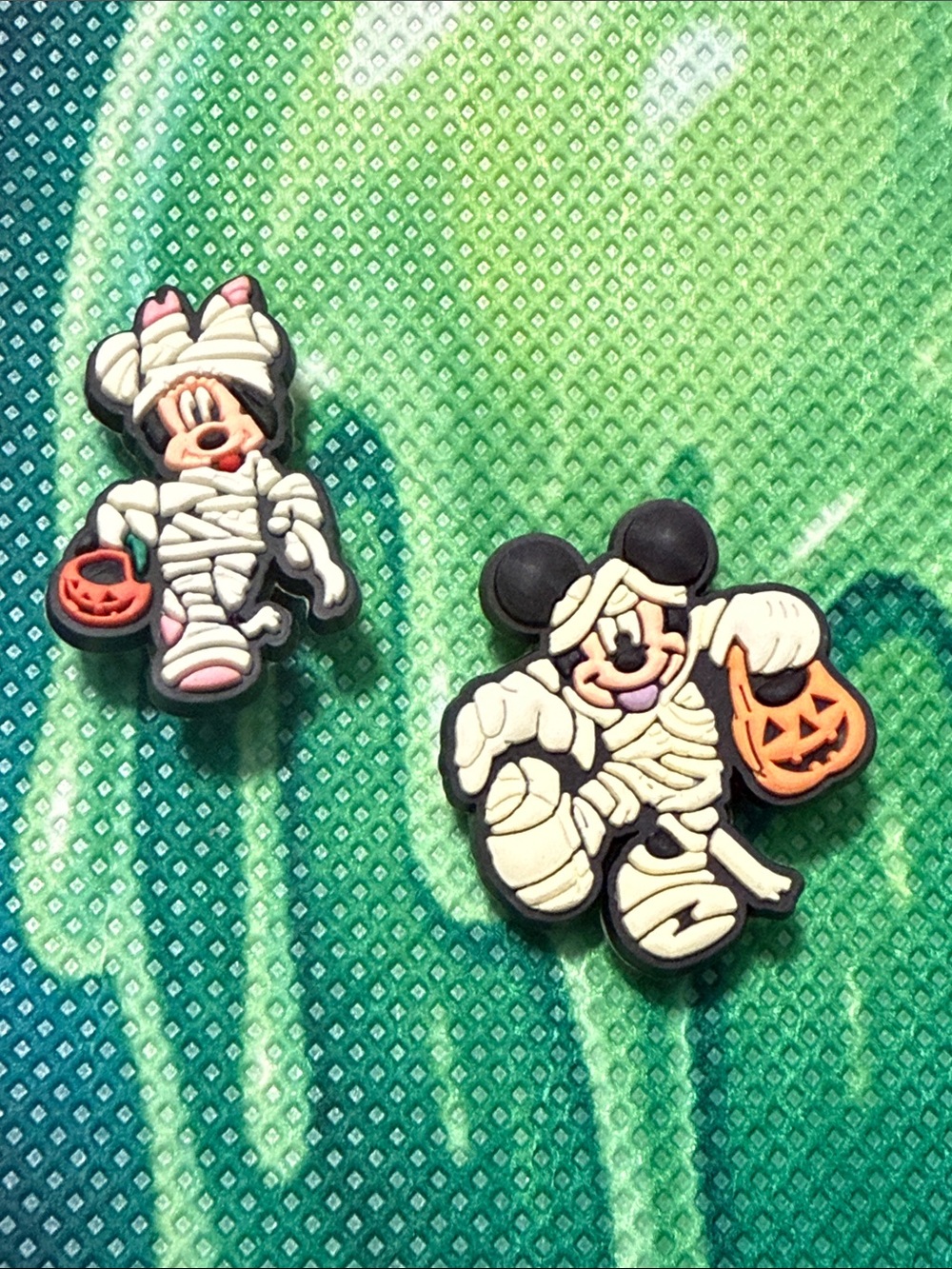 Minnie & Mickey Mummy Halloween Croc Charms Set in White, Black, Orange
